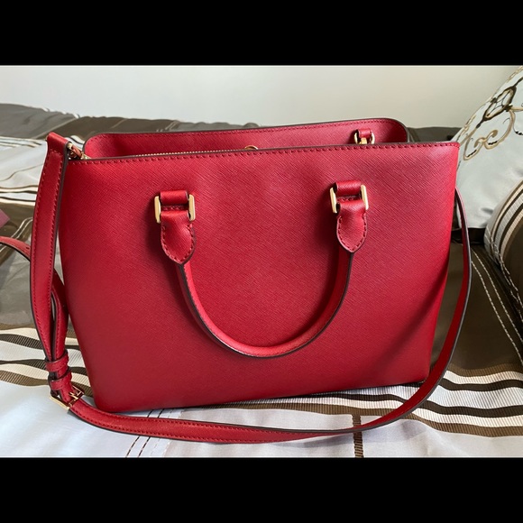 ***SOLD **** Michael kors purse - Picture 2 of 8